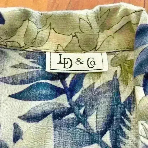 Vintage oversized Pattern Hawaiian floral short sleeves button down blouse/shirt - Picture 6 of 10